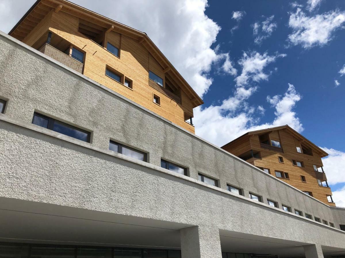 Catrina Hostel Дизентис Екстериор снимка